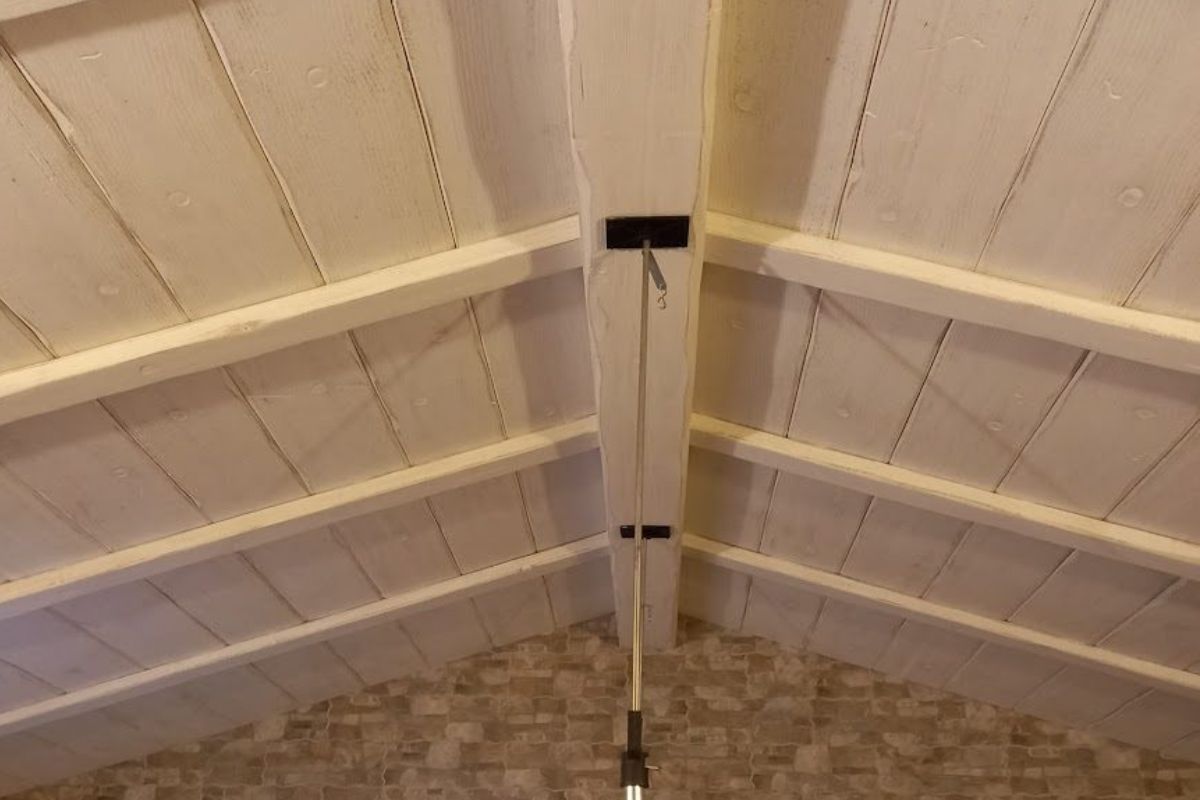 Soffitto-pannelli-finte-tavelle