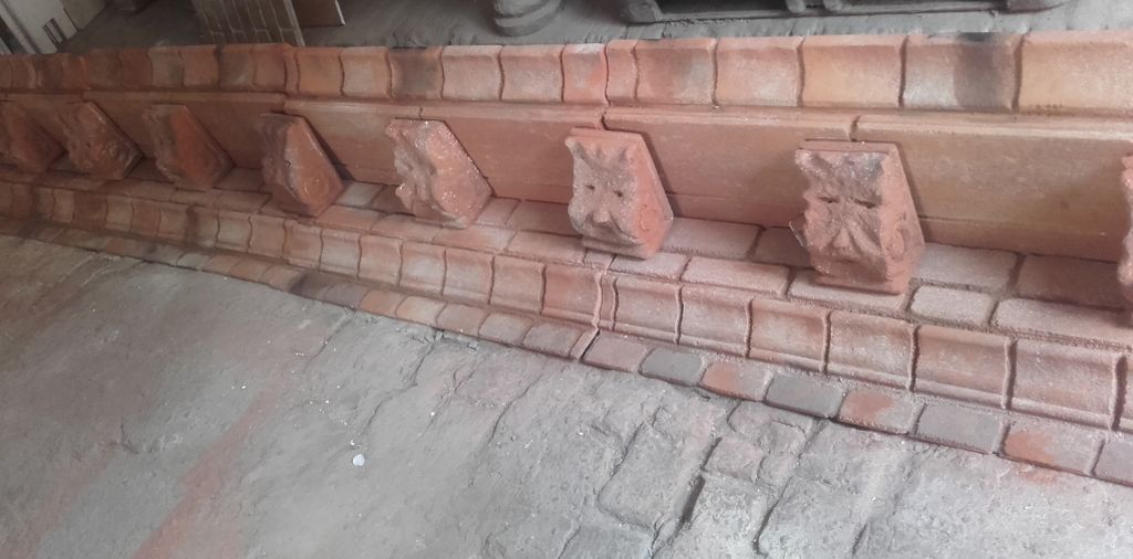 Cornicione in fase di realizzazione